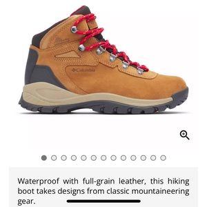 Columbia “Womens Newton Ridge” Hiking boots. Size 6. Excellent condition!